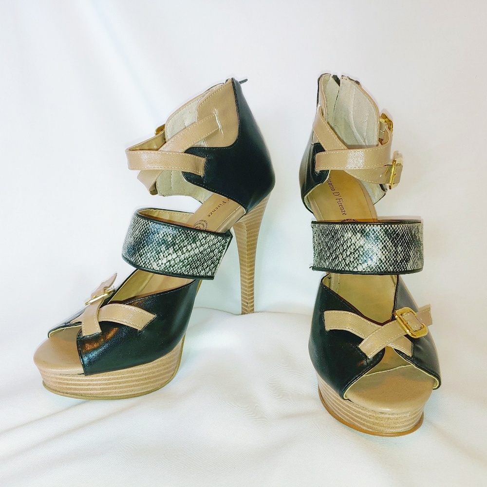 Vittorio D' Firenze Black w/Snake Print Strap Heel